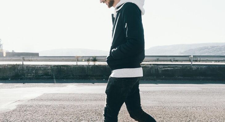 Jak podbić ulice stylem? Konieczność posiadania kurtki streetwear!